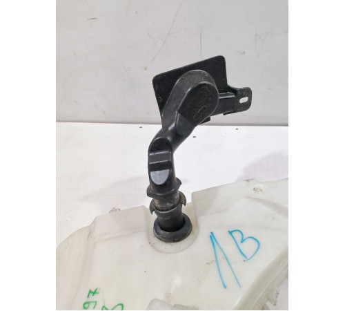 Бачок омывателя