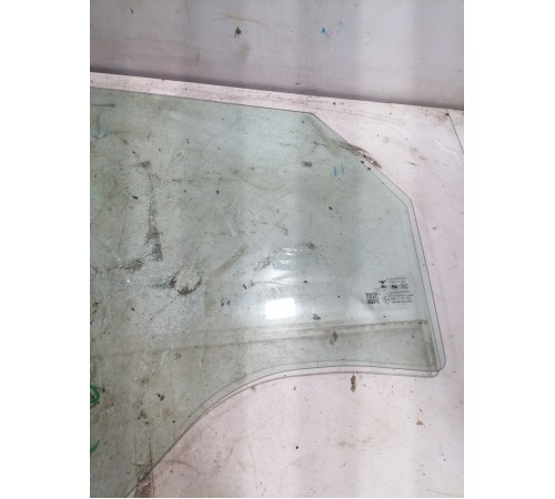 Стекло двери заднее левое