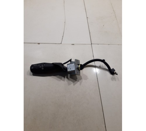 Переключатель света фар и сигналов поворота