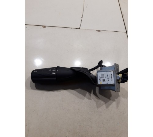 Переключатель света фар и сигналов поворота