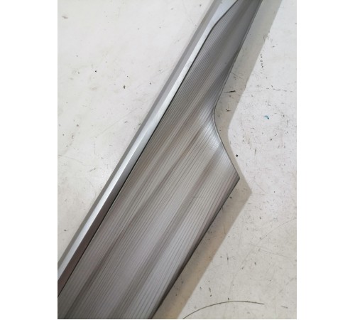 Накладка двери задней правой