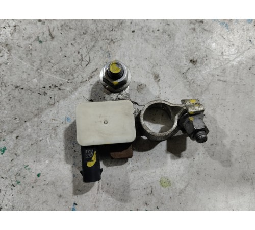 Клемма аккумулятора с датчиком заряда