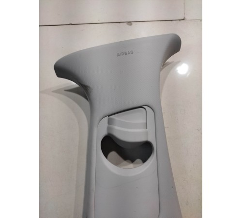 Обшивка центральной стойки(правая верхняя)