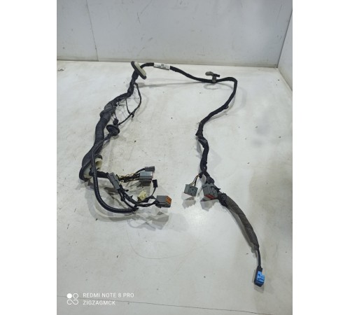 Электропроводка двери (передняя левая)