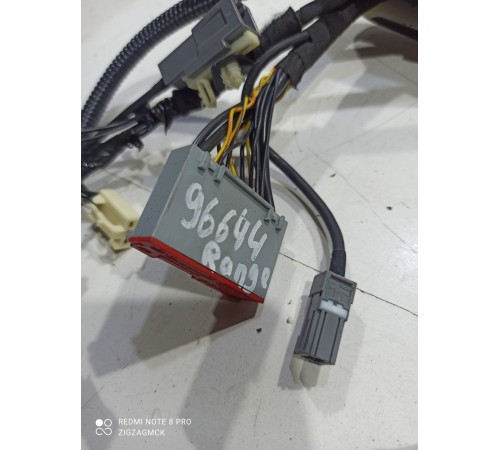 Электропроводка двери (передняя левая)