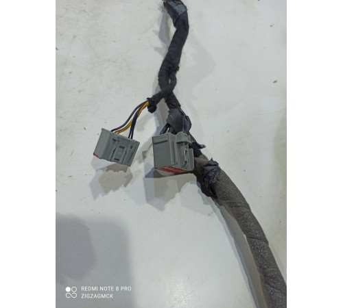 Электропроводка двери (передняя левая)