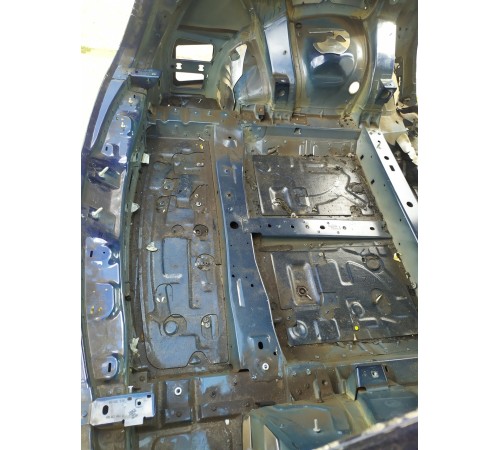 Ниша багажника(запасного колеса)