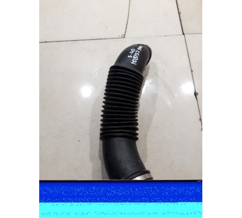 Патрубок воздушного фильтра