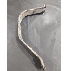 Крепление топливного бака