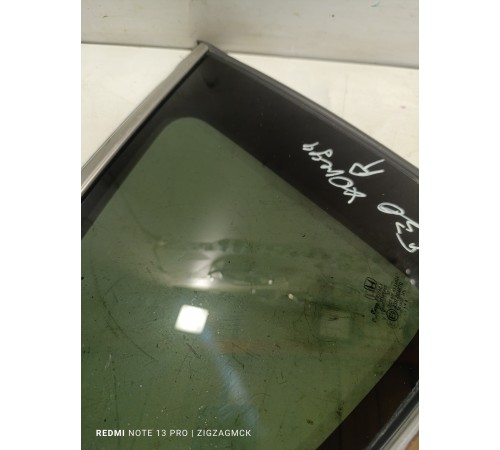 Глухое стекло(заднее правое)