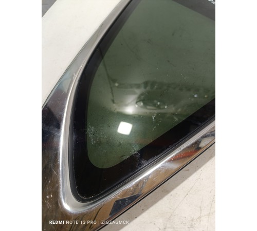 Глухое стекло(заднее правое)