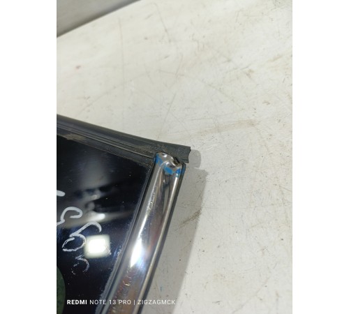 Глухое стекло(заднее правое)