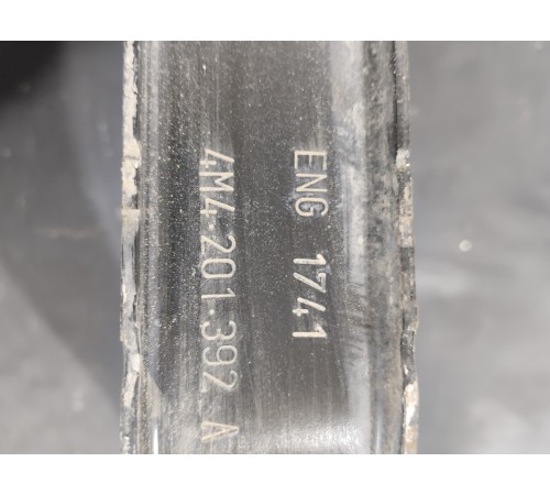 Крепление топливного бака