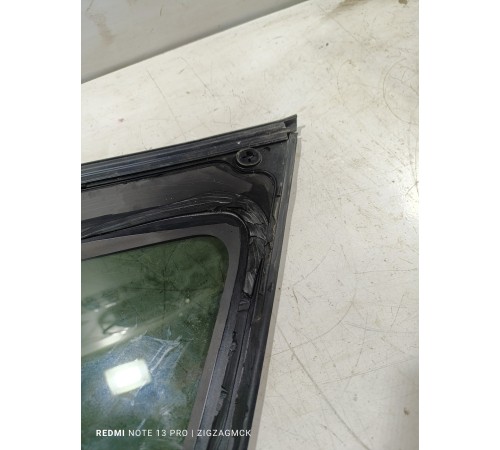 Глухое стекло(заднее правое)