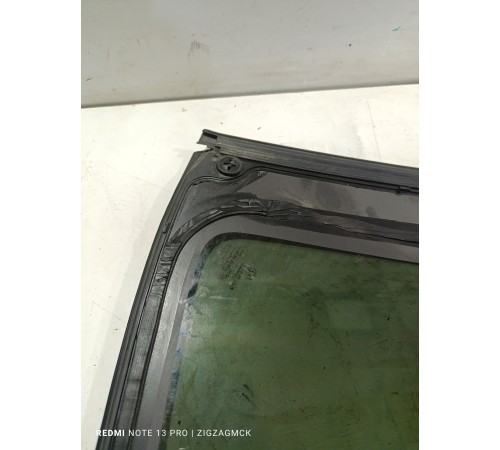 Глухое стекло(заднее правое)