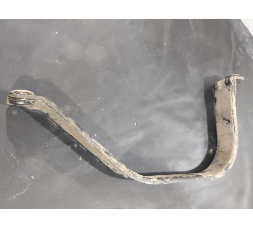 Крепление топливного бака