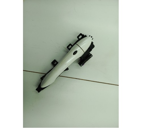 Ручка двери передняя правая внешняя