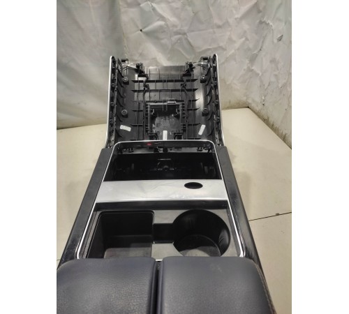 Центральная консоль в сборе