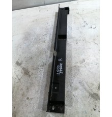 Пластиковая накладка в багажник правая