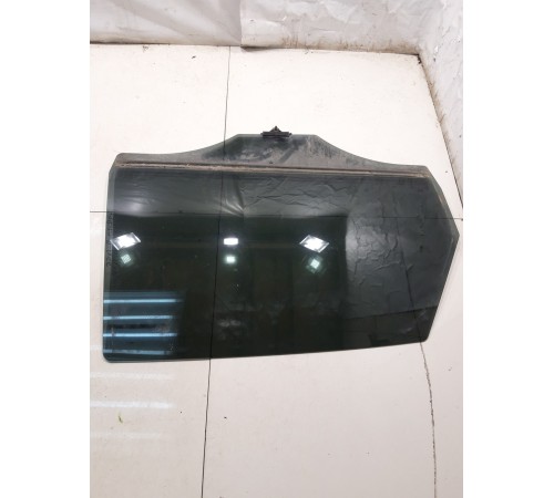 Стекло двери (заднее, правое)