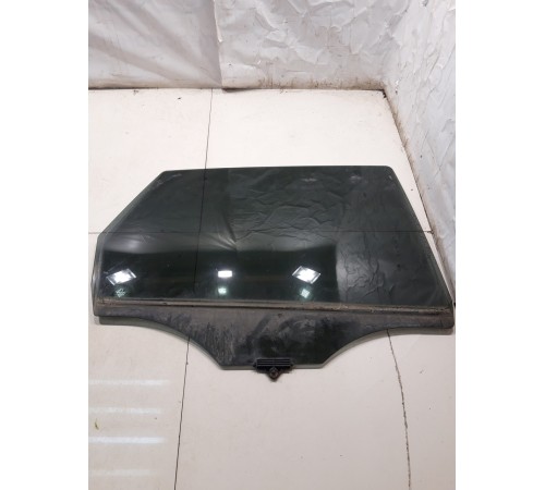 Стекло двери (заднее, правое)