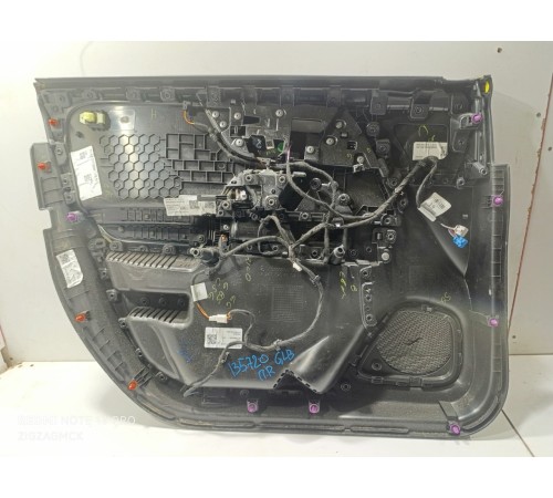 Обшивка двери передняя правая