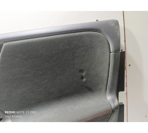 Обшивка двери передняя правая