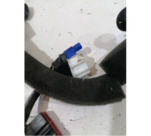 Электропроводка двери передняя левая