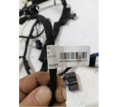 Электропроводка двери передняя левая