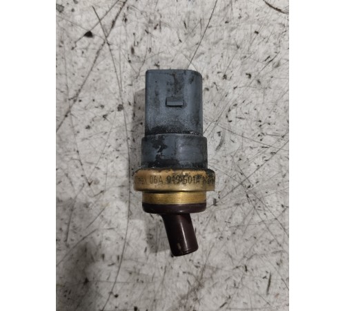 Датчик температуры охлаждения жидкости