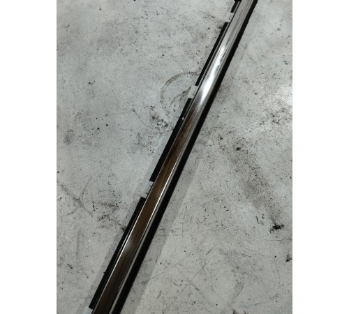 Уплотнитель стекла задний правый внешний