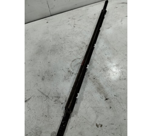 Уплотнитель стекла задний правый внешний