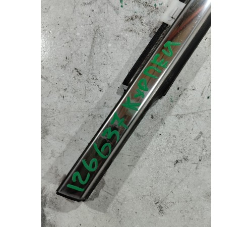 Уплотнитель стекла задний правый внешний