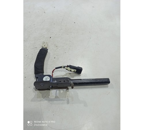 Преднатяжитель ремня безопасности передний правый