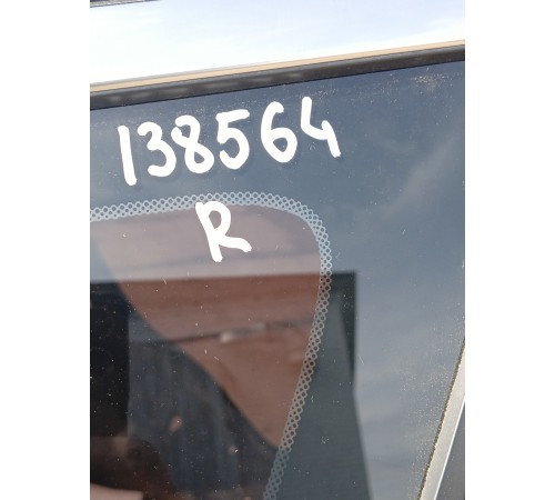 Глухое стекло заднее правое