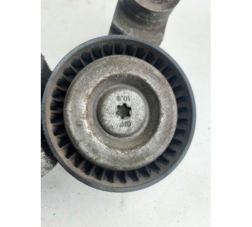 Натяжитель ремня