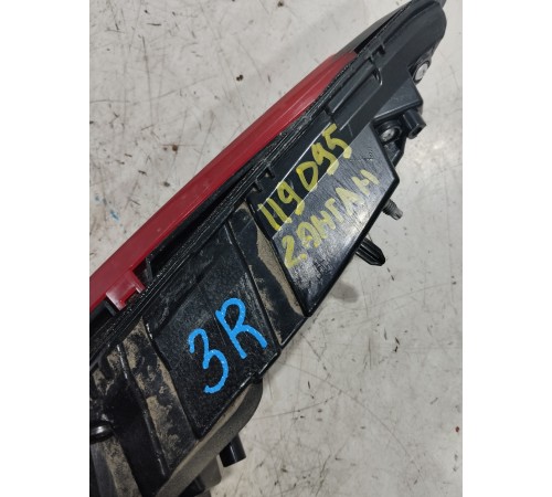 Фонарь крышки багажника правый внутренний