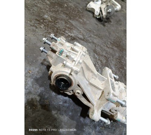 Задний редуктор с муфтой включения полного привода