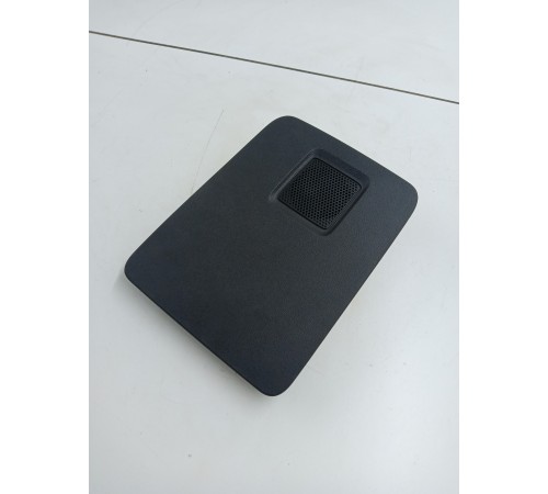 Крышка блока предохранителей с динамиком