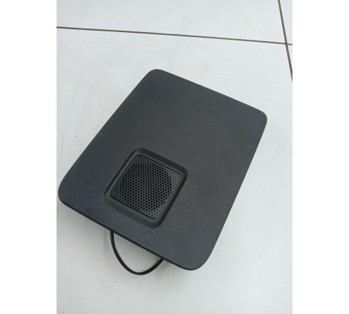 Крышка блока предохранителей с динамиком