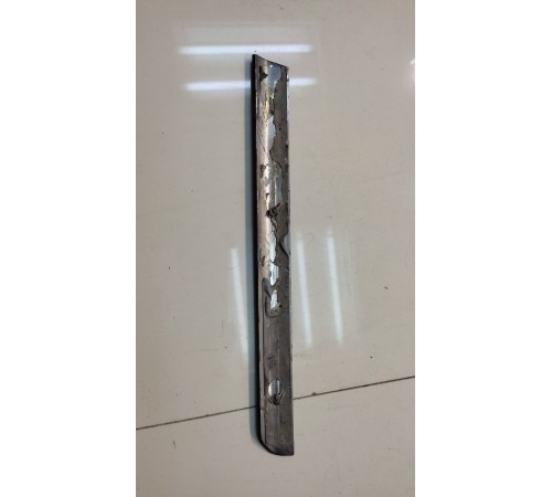 Накладка передней решётки бампера (правая, верхняя)