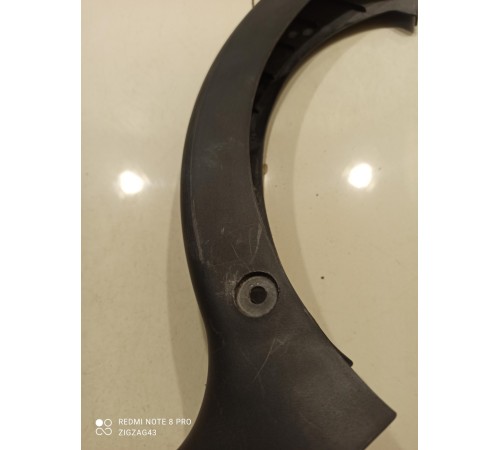 Накладка петли крышки багажника(левая)