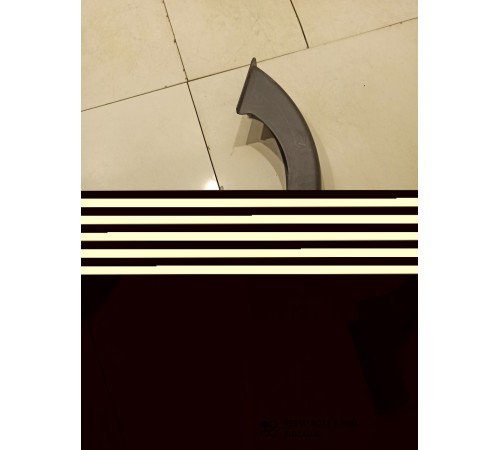 Накладка петли крышки багажника(левая)