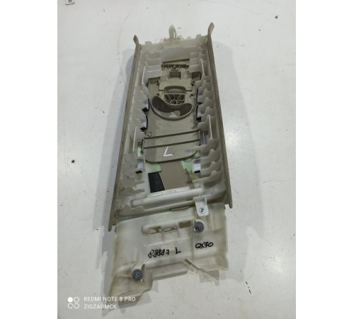 Обшивка центральной стойки(верхняя левая)