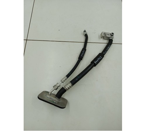 Клапан кондиционера с трубками