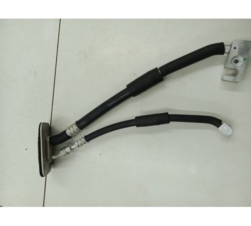 Клапан кондиционера с трубками