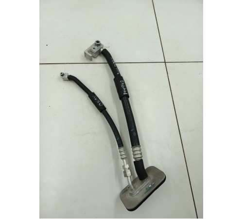 Клапан кондиционера с трубками