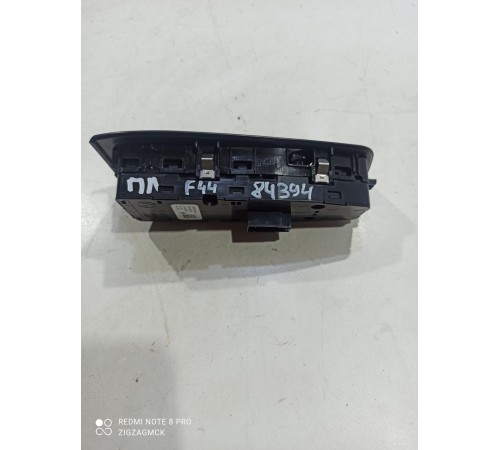 Блок управления стеклоподъемниками (передний левый)