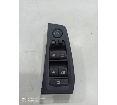 Блок управления стеклоподъемниками (передний левый)