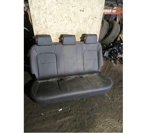 Сиденье заднее